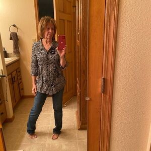 10/10$ bundle 10 (4-5$) items for 10$. Style & Co. Black $White Shirt.